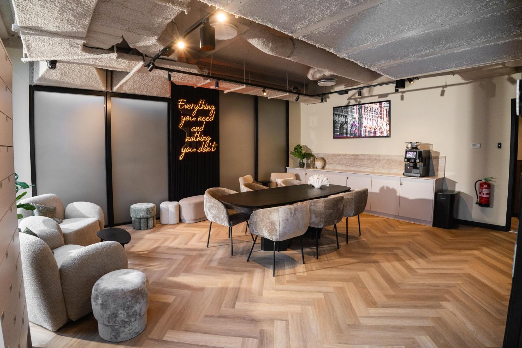 Cabins Hotel Amsterdam Ostello *